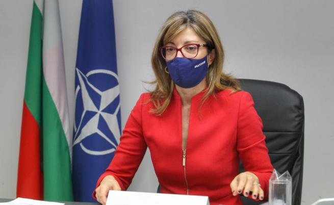 Екатерина Захариева за Северна Македония пред Die Welt