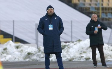 Сърбия може да открадне треньора на Левски Славиша Стоянович и да