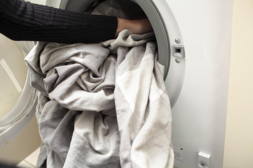 пране чаршафи пералня