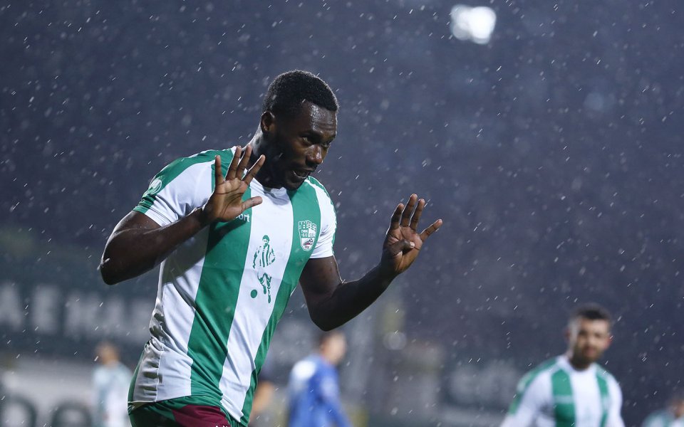 Нападателят на Берое Алиун Фал спечели приза за Играч на