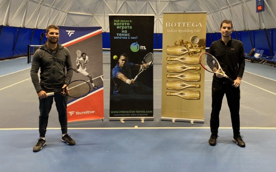 Любен Попов записа безапелационна победа срещу Валентин Бонев в първия