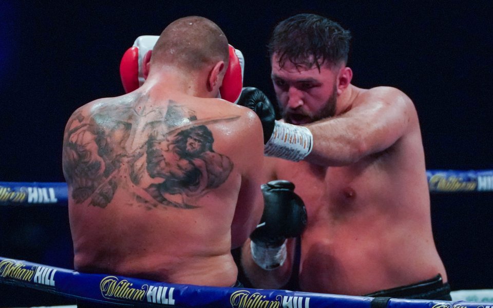 Хюи Фюри победи Мариуш Вах в боксовата галавечер в &bdquo;Уембли