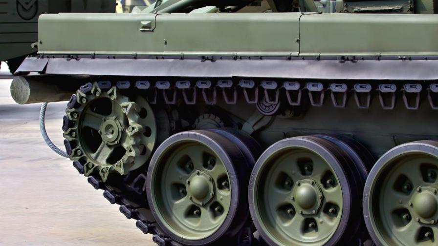 Сключен бе договор на стойност над 78 млн. лв за модернизиране на 44 танка
