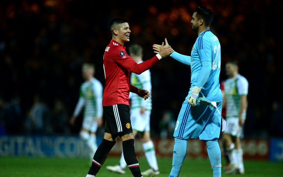 Маркос Рохо и Серхио Ромеро със сигурност ще напуснат Манчестър