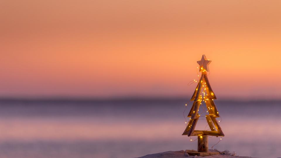 На 25 декември празнуваме Коледа, позната като Рождество Христово, Божик