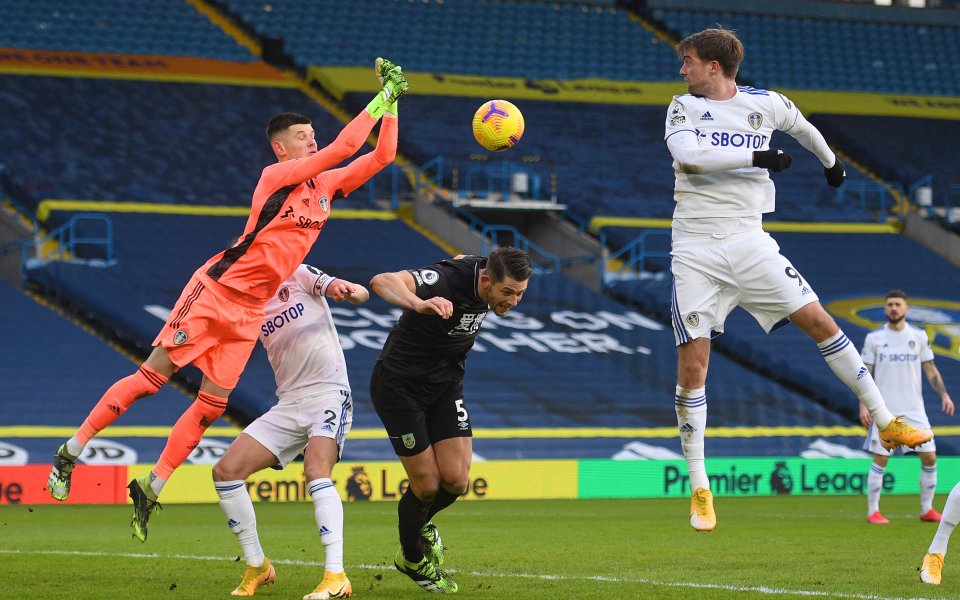 Висша лига: Лийдс - Бърнли, 15-ти кръг