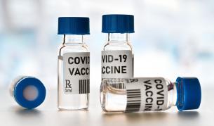 <p>Бионтех предупредиха за забавяне на ваксините</p>