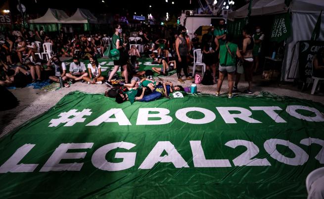 Аржентина одобри закон, разрешаващ аборт до 14-ата седмица от бременността