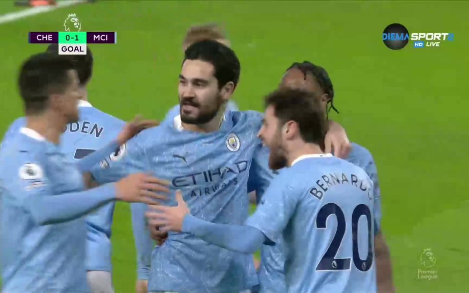 Гостите излязоха напред в резултата след 18 минути игра. Тогава