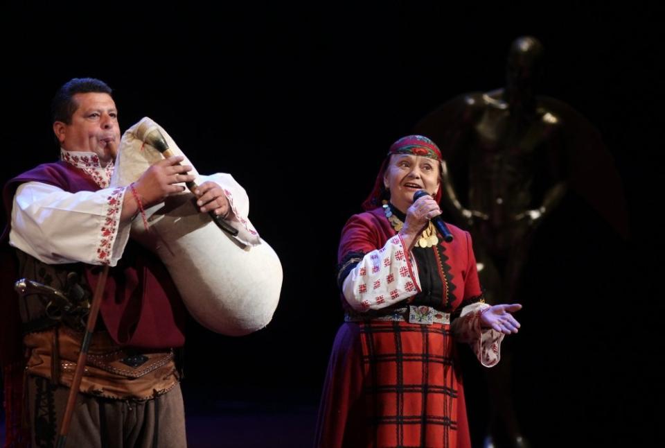 Валя Балканска и гайдарят Петър Янев