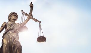 Разкриха мащабна финансова измама в болницата в Благоевград, съдят главния счетоводител