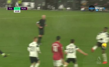 Манчестър Юнайтед измести градския си съперник побеждавайки Фулъм с 2 1