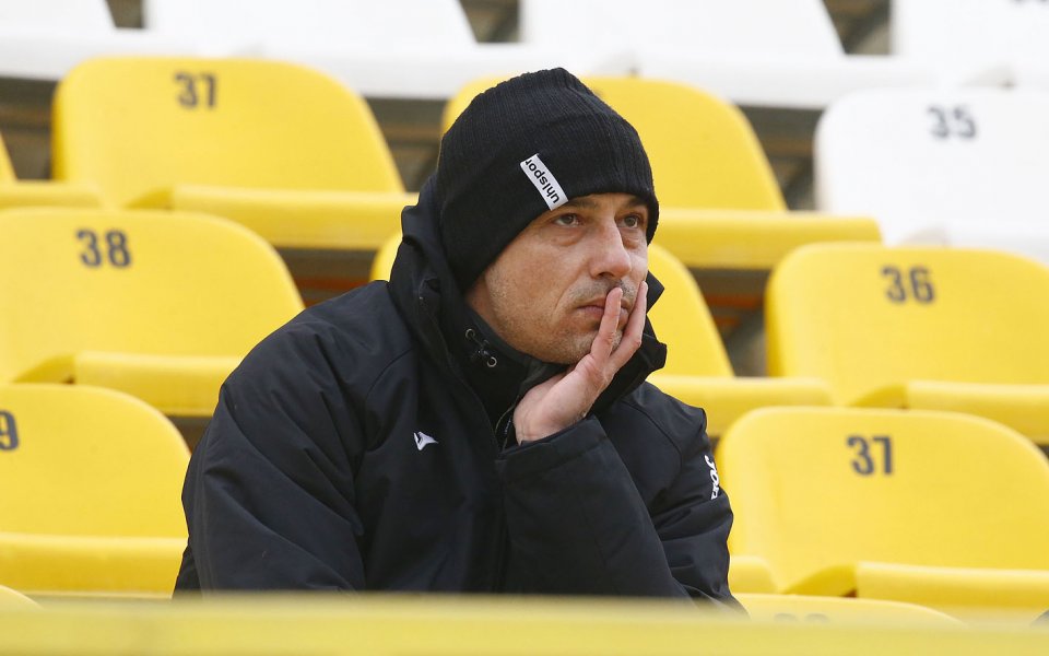 Етър ще задържи левия бек Хосе Кордоба. Панамецът игра в