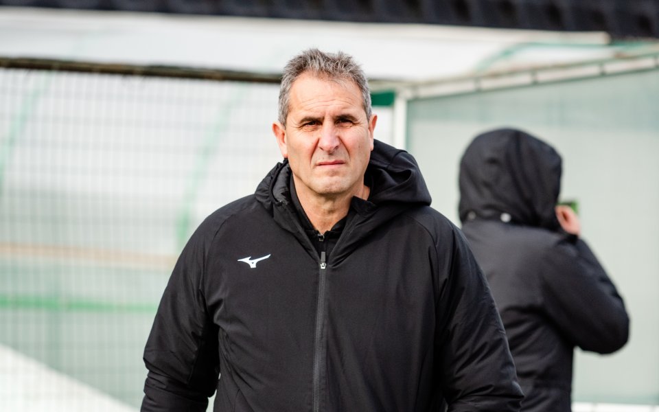 Старши треньорът на Берое Димитър Димитров няма да може да