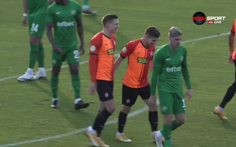 След пет минути игра Шахтьор Донецк излезе напред в резултата