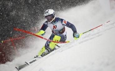Най добрият ни скиор алпиец Алберт Попов има прекрасна възможност да се
