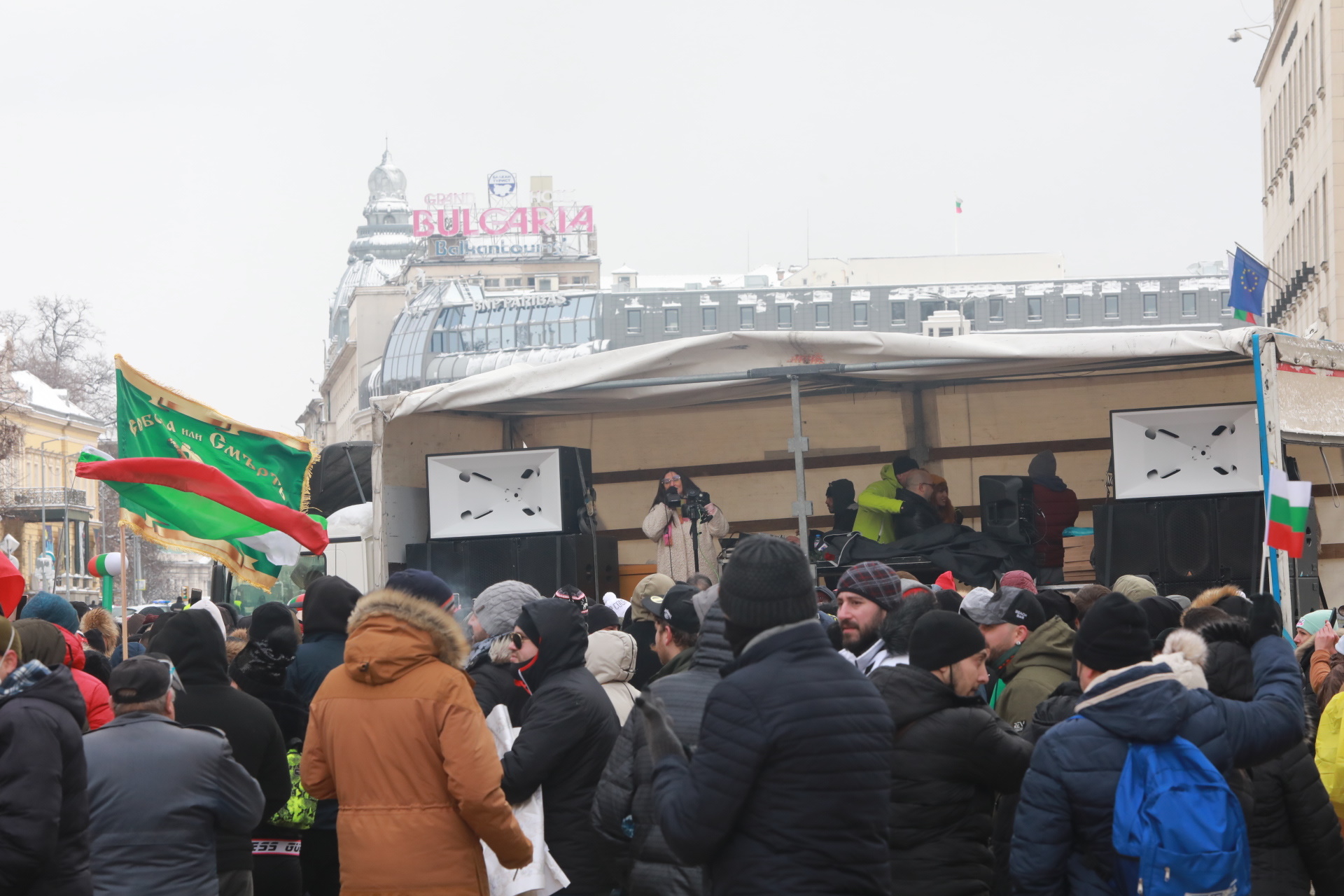 <p>Ресторантьорите излязоха на масов протест в София</p>