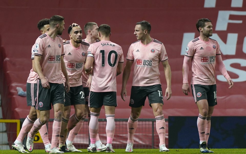 Отборите на Манчестър Юнайтед и Шефилд Юнайтед играят при резултат