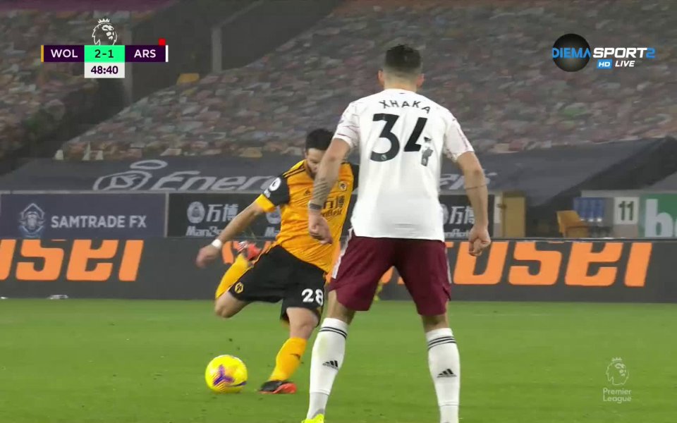 Натискът на домакините си каза думата още 4 минути след