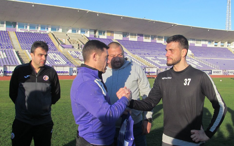 Нападателят Иван Петков ще продължи кариерата си в Янтра Габрово.