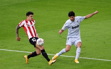 Отборите на Атлетик Билбао и Валенсия завършиха 1 1 двубоя си