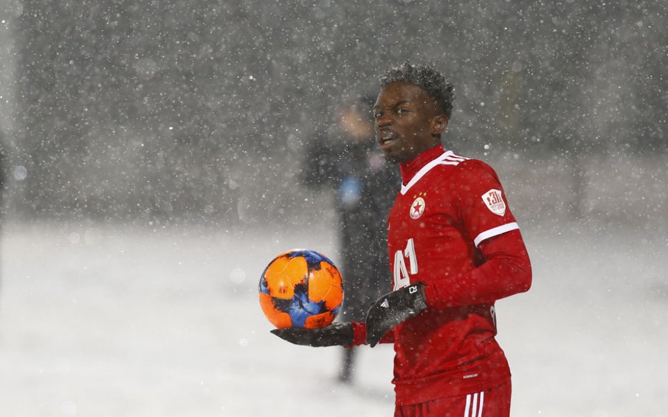 Брадли Мазику няма да играе и в следващия мач на