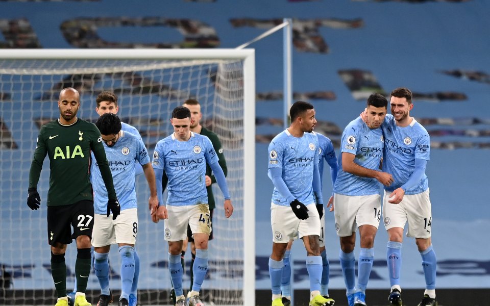 Отборите на Манчестър Сити и Тотнъм играят при резултат 1:0