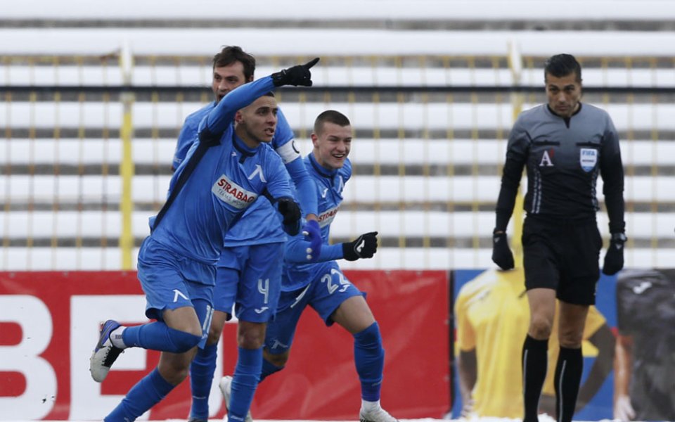 Отборите на Левски и Монтана играят при резултат 1:0 в