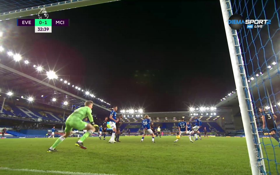 Фил Фоудън откри резултата за Сити срещу Евертън в 32-ата