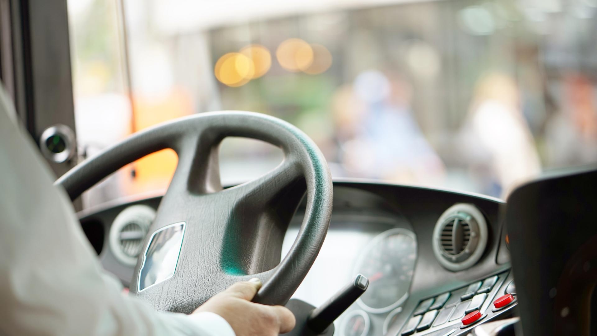 Количка с бебе на година и четири месеца падна от