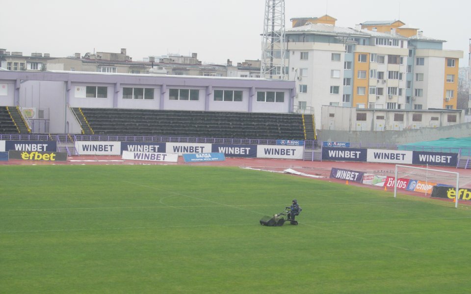 Етър ще приеме Левски в интригуващ мач в първото си