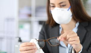 <p>Три пъти по-малък риск от заразяване, ако носите това&nbsp;</p>