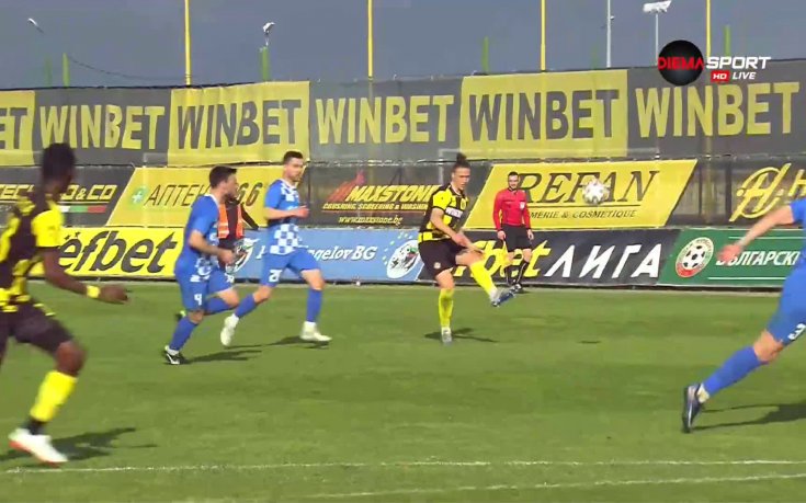 Мишел Еспиноса върна паритета в срещата