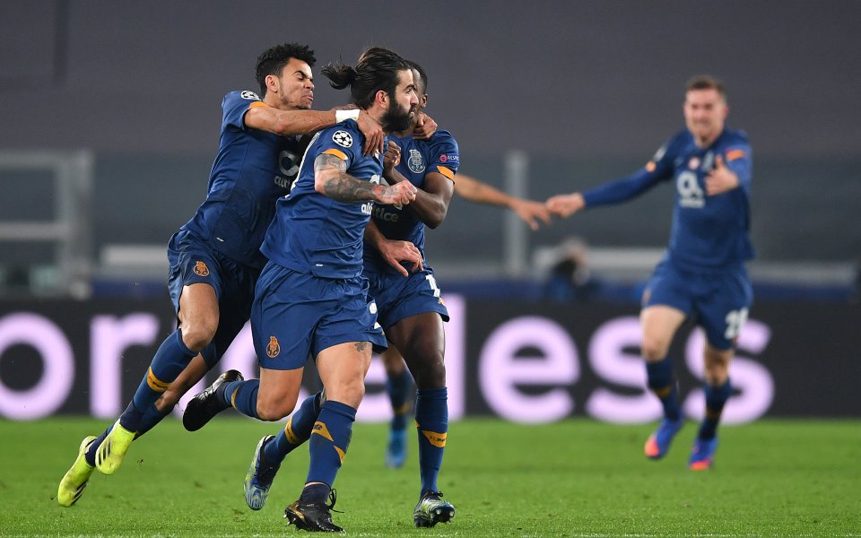 Авторът на двете попадения за Порто при - Серджо Оливейра,