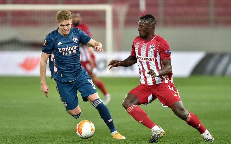 Арсенал и Олимпиакос се изправят в мач-решанш от осминафиналите на