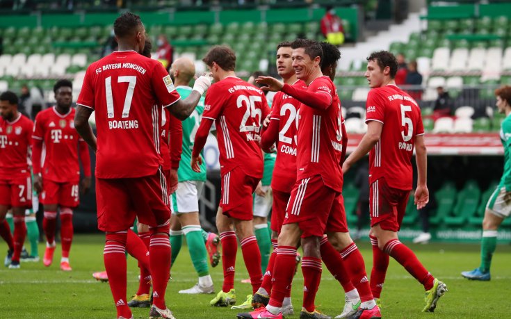 Байерн пропусна да разгроми Вердер, Левандовски удари три греди (галерия)