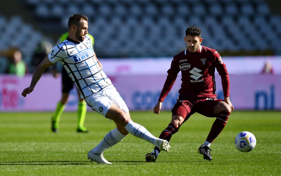 Отборите на Торино и Интер играят при