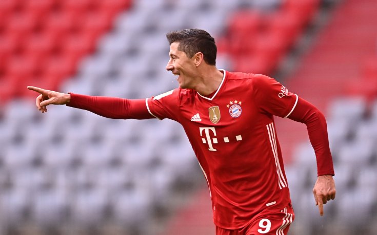 10 от Байерн разбиха Щутгарт, Левандовски избухна с нов хеттрик
