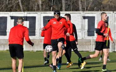 Локомотив Пловдив продължава усилените тренировки по време на шампионатната пауза за