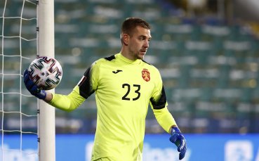 Българският вратар Пламен Илиев игра цял мач за своя Динамо
