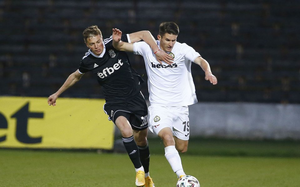 ЦСКА 1948 победи Славия с 3:1 като гост в мач