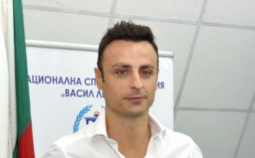Димитър Бербатов ще застане пред журналисти утре 27 април от