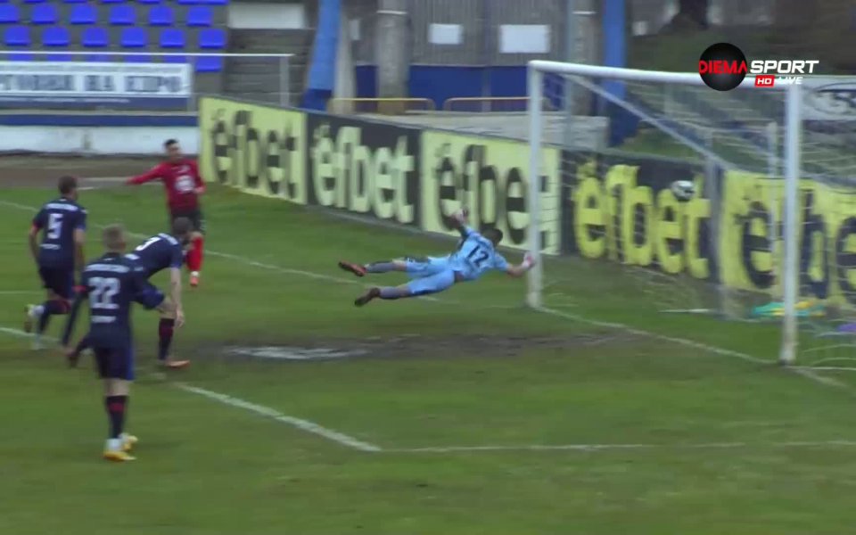 Струмска слава и Локомотив София играят при 0:1 в мач