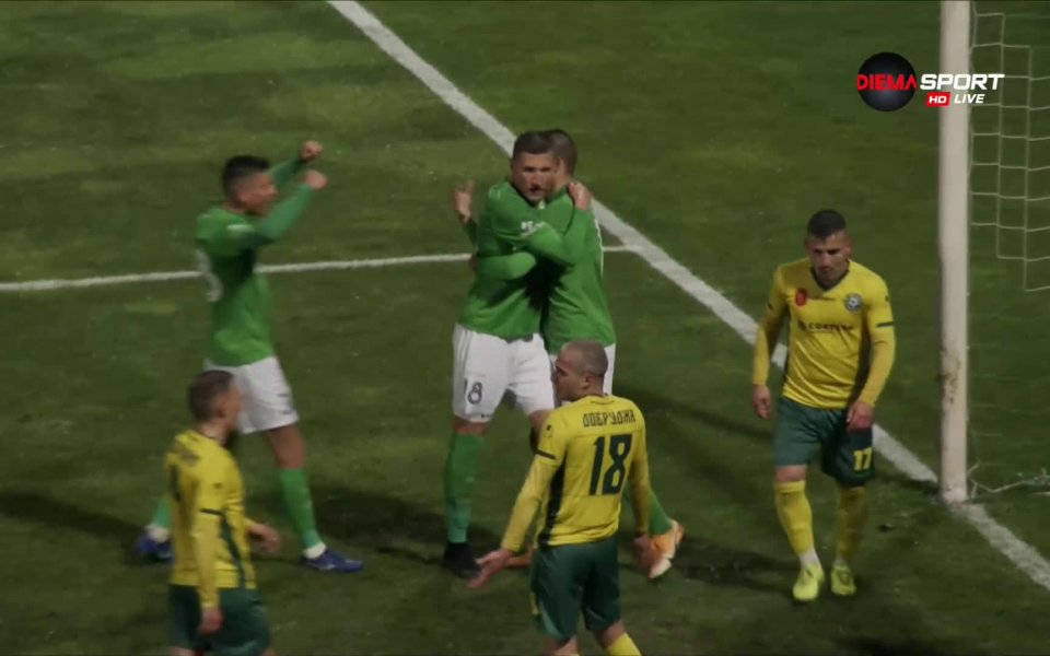 В 77-та минута "орлетата" имаха шанс да направят резултата класически,