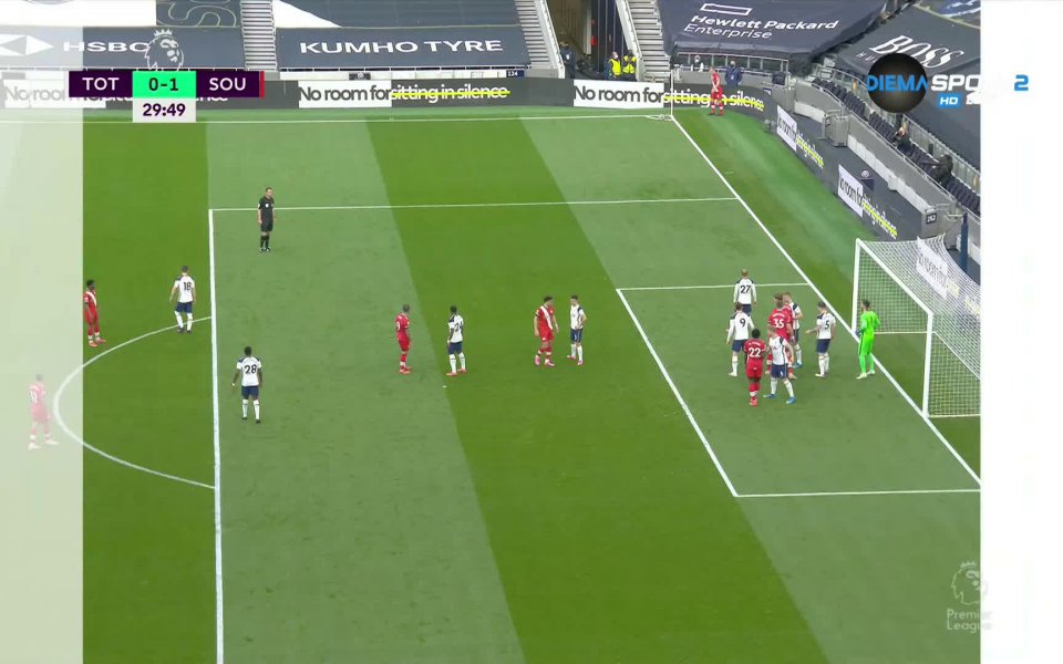 Вижте гола на Дани Ингс в 30-ата минута, както и