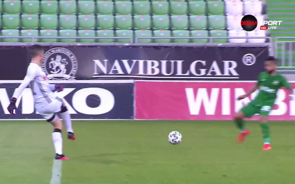 Лудогорец и ЦСКА 1948 се оттеглиха при 3:0 на почивката