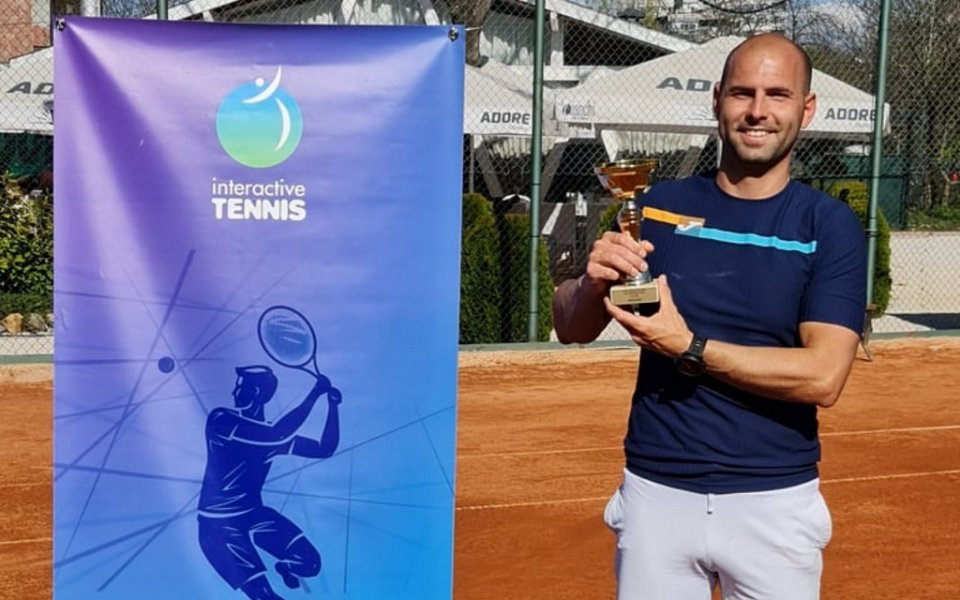 Атанас Кръстилов взе купата в шестия чалънджър на Интерактив тенис