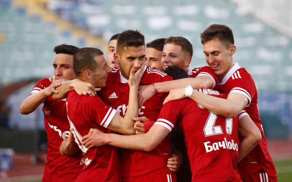 ЦСКА 1948 приема Локомотив Пд в решаващ мач за място