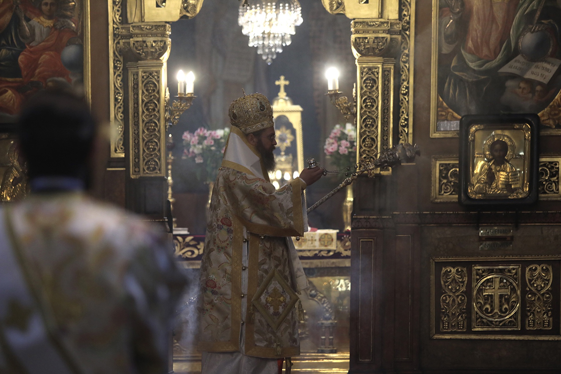 <p>Служби за Велики четвъртък в катедрален храм &bdquo;Св. Александър Невски&ldquo; и &bdquo;Света Неделя&ldquo;</p>