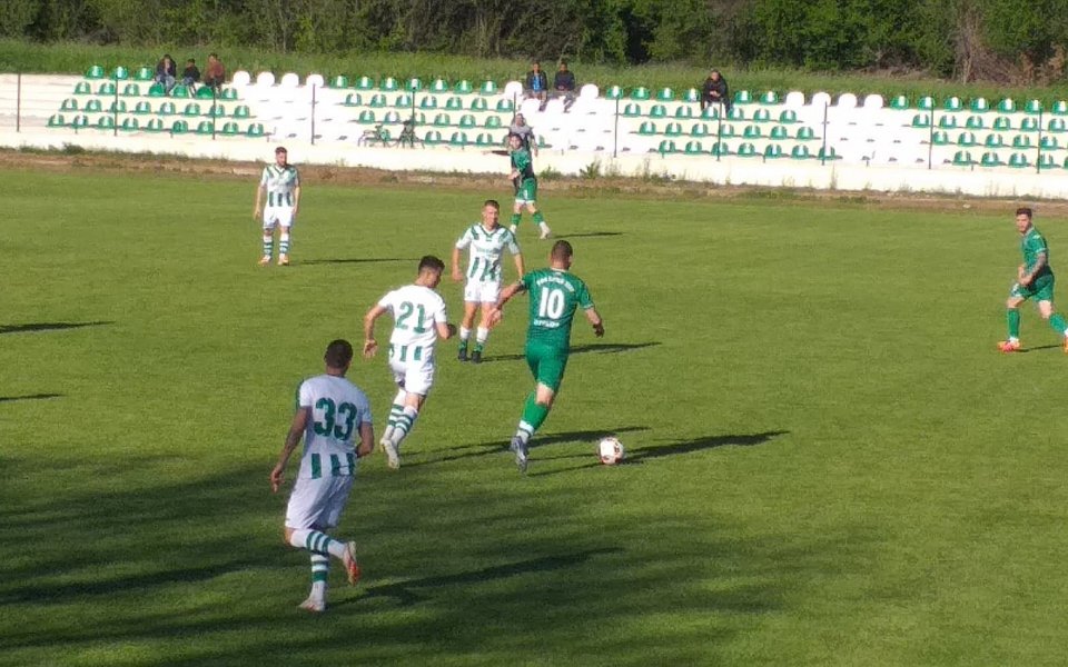 В мач от 30-ия кръг на Югозападната Трета лига Ботев